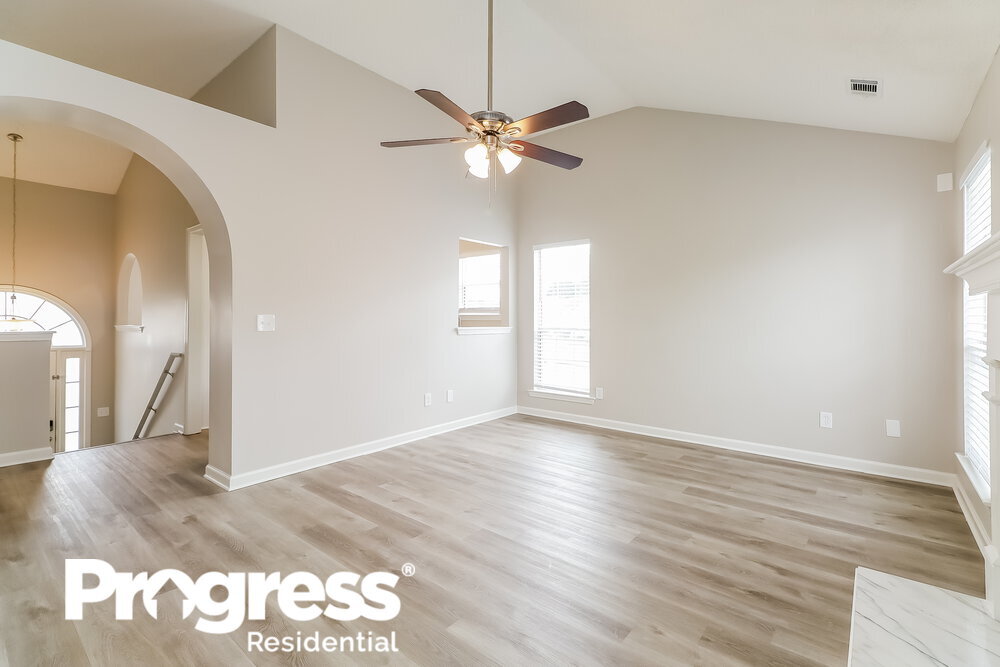 Building Photo - 553 Ransom Way