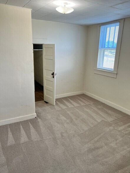 Bedroom 2 - 913 W High St