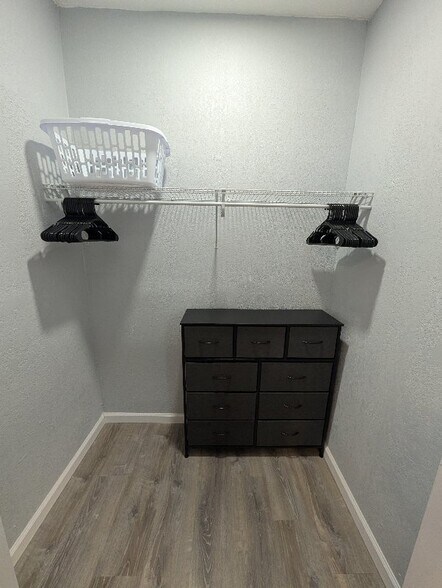 Building Photo - 118 Canadian St