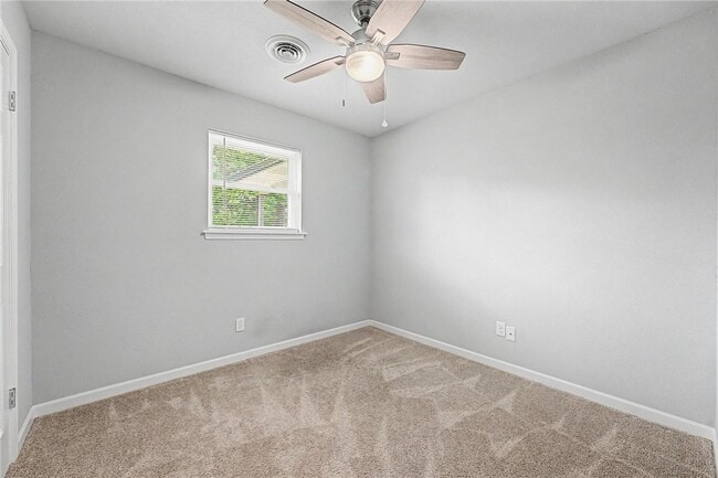 Building Photo - 1404 W Pine St