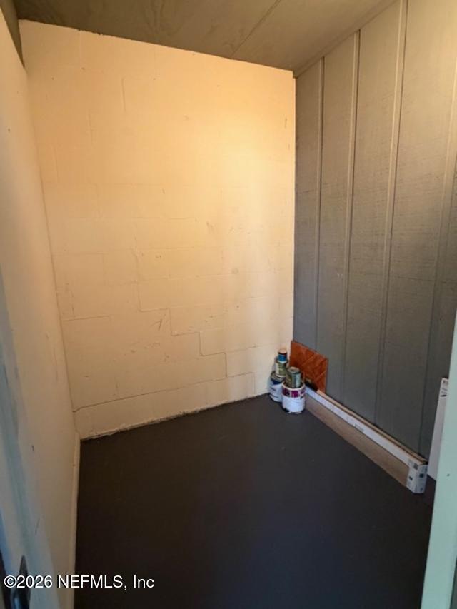 Building Photo - 5627 Pinebay Cir S