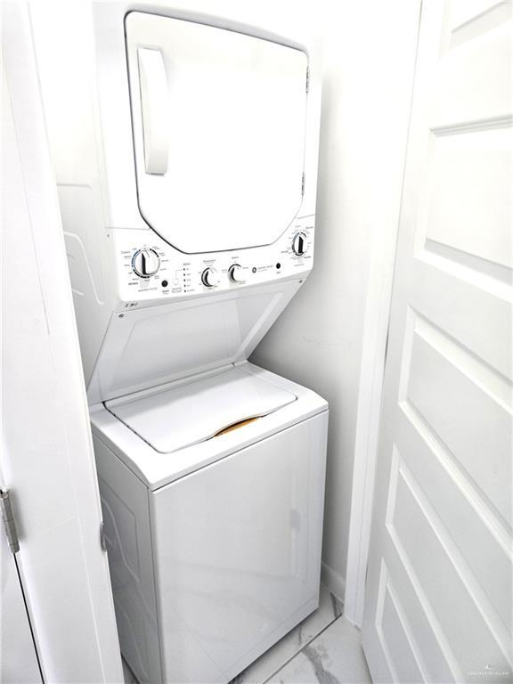 Building Photo - 14 Magdalena St