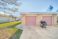 Building Photo - 12216 Maverick Bluff St