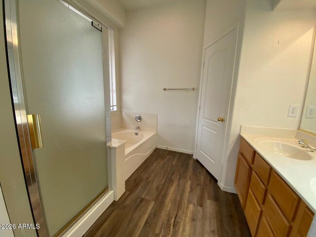 Building Photo - 3901 E San Pedro Ave