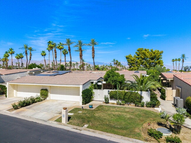 Building Photo - 44825 Guadalupe Dr