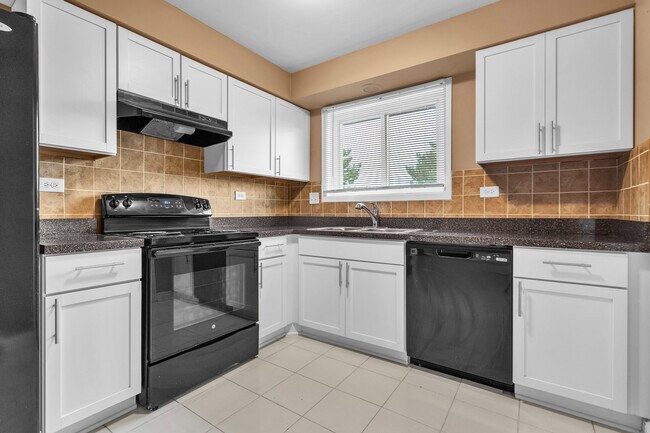 Building Photo - 730 Briar Hill Ln