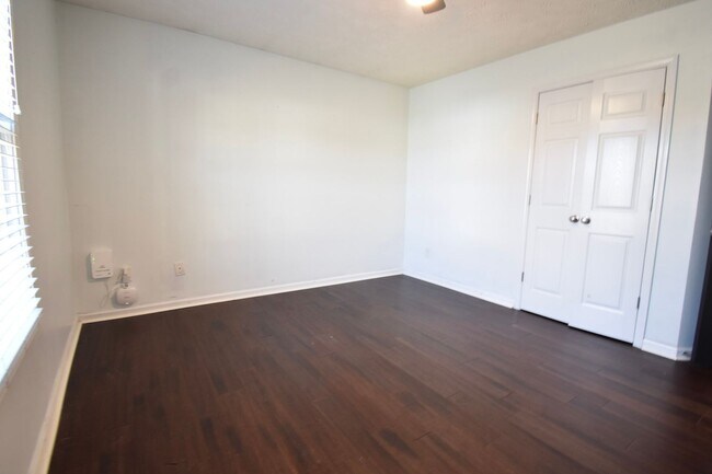 Building Photo - Coming Soon-4 Bedroom 2 Bathroom, Small Pets Considered