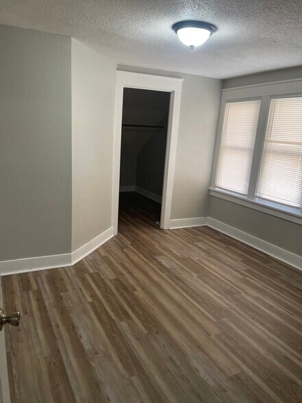 Building Photo - 2608 N 40th St