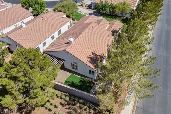 Building Photo - 1812 Stablegate Ave