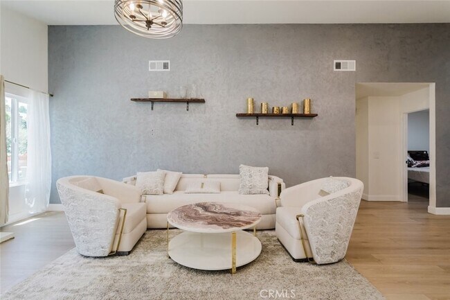 Building Photo - 23128 Calvello Dr