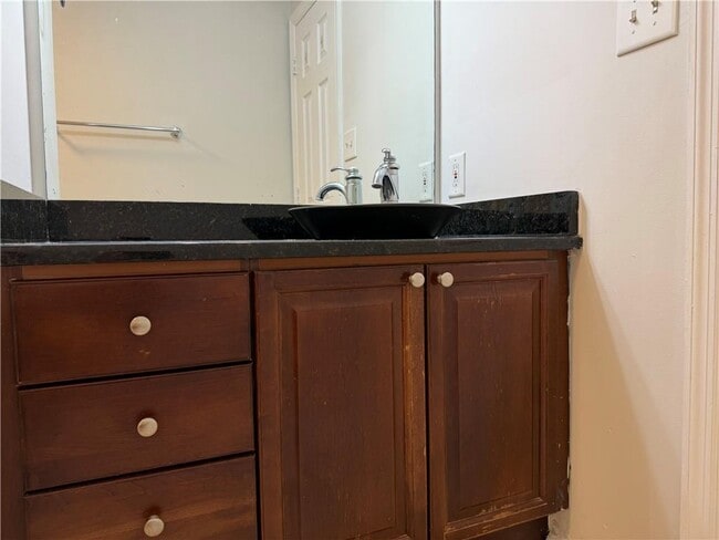 Building Photo - 2511 River Green Dr NW