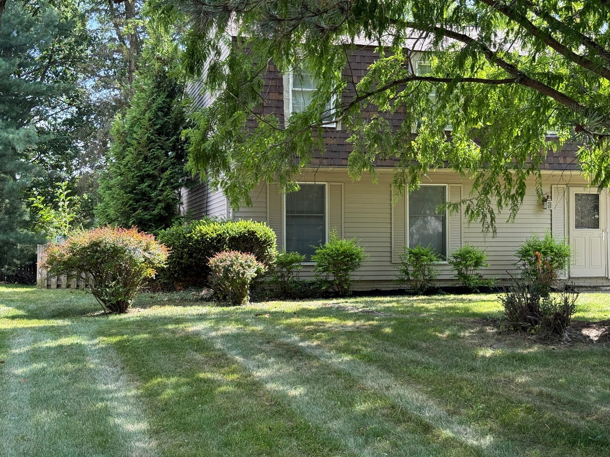 Building Photo - 17073 Drake Rd