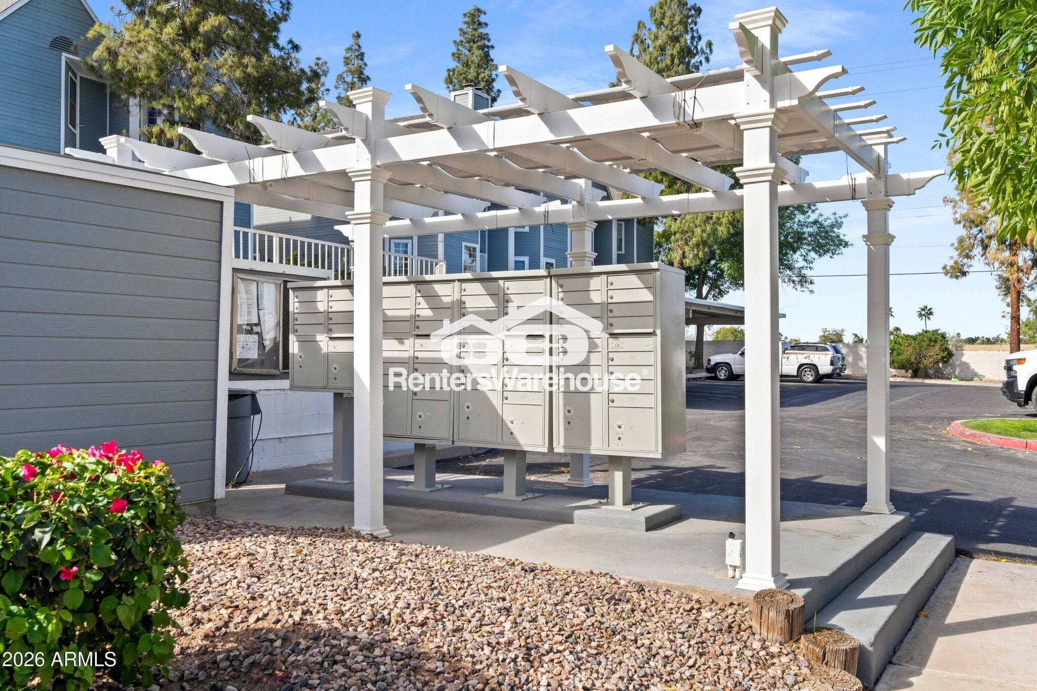 Building Photo - 1505 N Center St