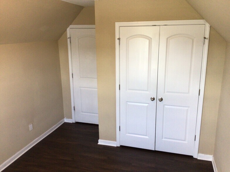 Building Photo - 922 Wolfpack Way
