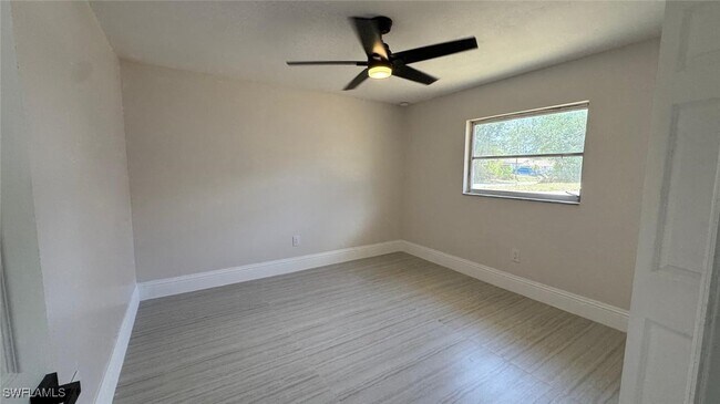 Building Photo - 2393 Staver St