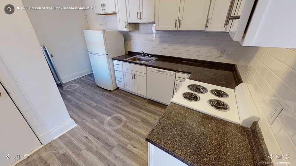 Building Photo - 1789 Beacon St