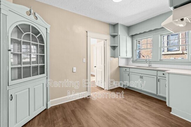 Building Photo - 1420 47th St Ensley