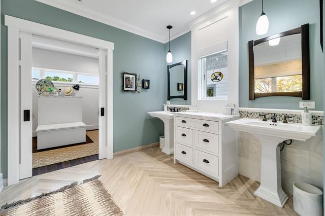 Building Photo - 6842 Merrilee Ln