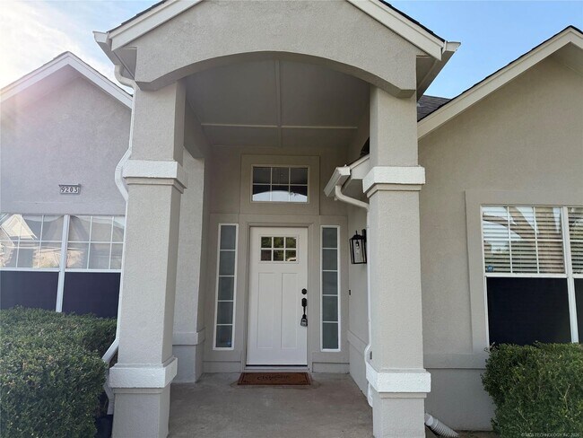 Building Photo - 9203 S 73rd E Ave
