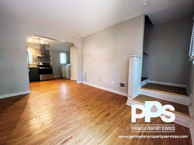 Building Photo - 221 Lampkin St NE