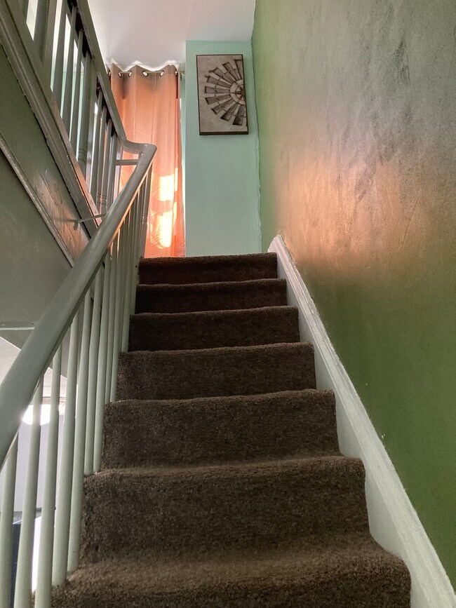 Building Photo - 204 Clinton Ave