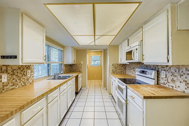 Building Photo - 11026 McCree Rd