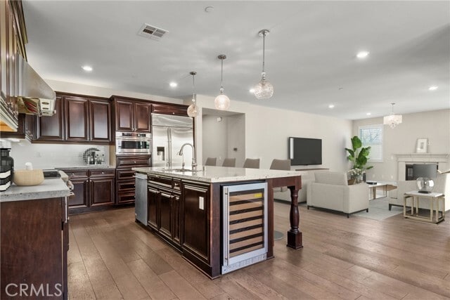 Building Photo - 271 Radial