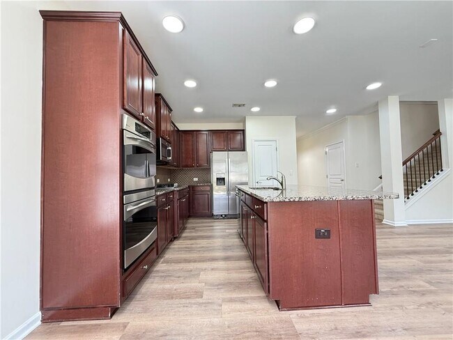 Building Photo - 279 Pendergast Dr SW