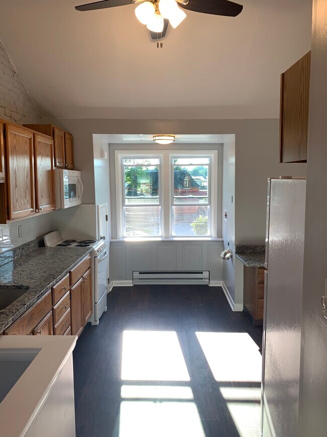 Building Photo - 7 S Morton Ave