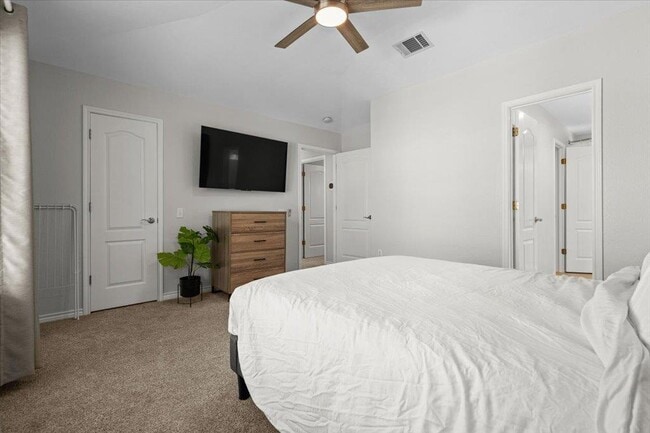 Building Photo - 7312 E Ben White Blvd