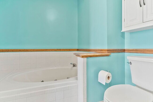 Building Photo - AVAILABLE NOW – $3,000/MONTH – ALL UTILITIES + LAWN SERVICE + POOL SERVICE INCLUDED!