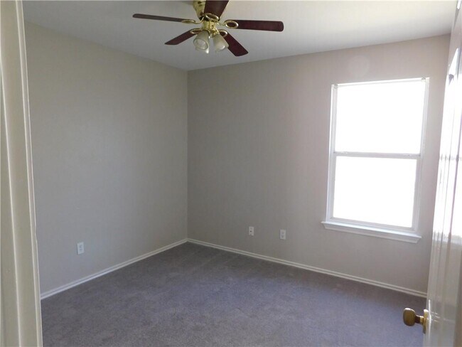 Building Photo - 805 Satellite View