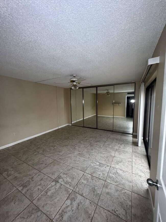 Building Photo - 1302 Nebraska Ave