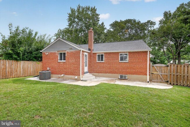 Building Photo - 11102 Bucknell Dr