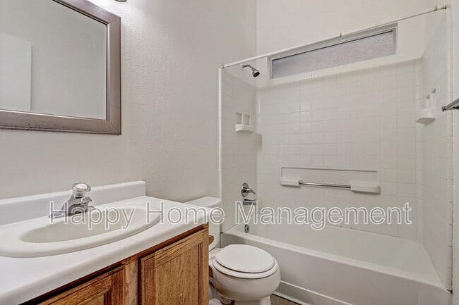 Building Photo - 1312 Quartz Dr SW