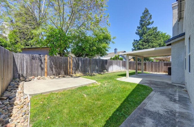 Building Photo - 8199 Red Elk Dr