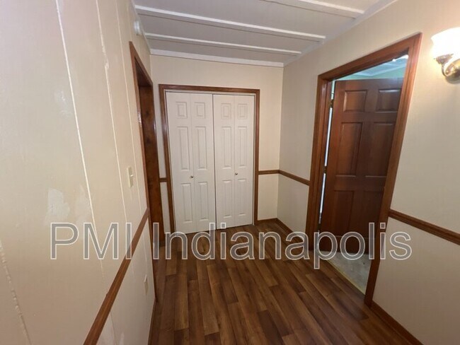 Building Photo - 629 N Willow St