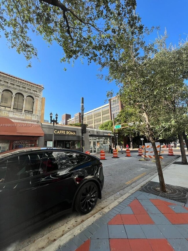 Building Photo - 133 NE 2nd Ave