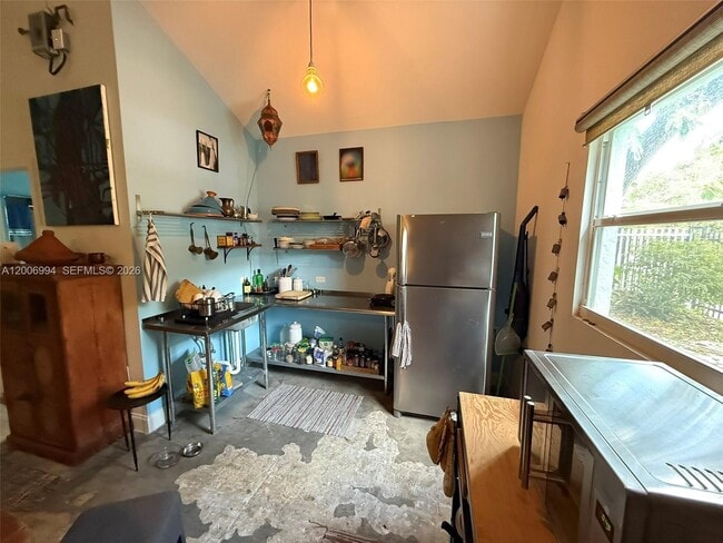 Building Photo - 294 NE 57th St