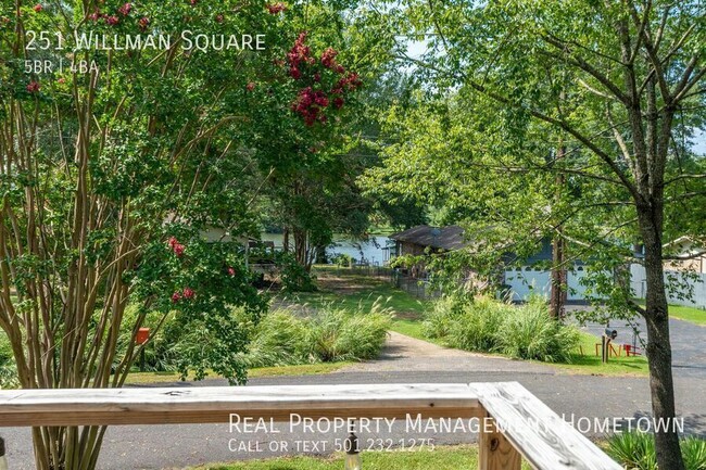 Building Photo - 251 Willman Square