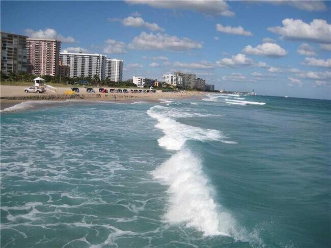 Building Photo - 133 N Pompano Beach Blvd