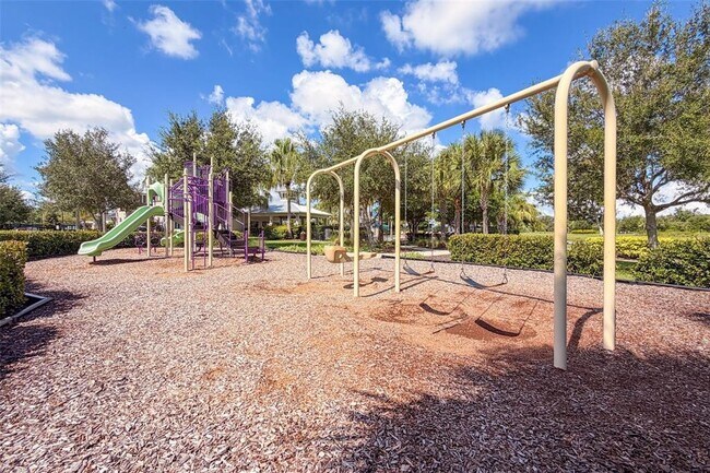 Building Photo - 7222 Paradiso Dr