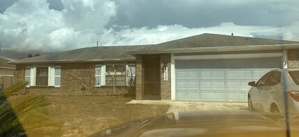 Building Photo - 1049 SW Aswan Ave