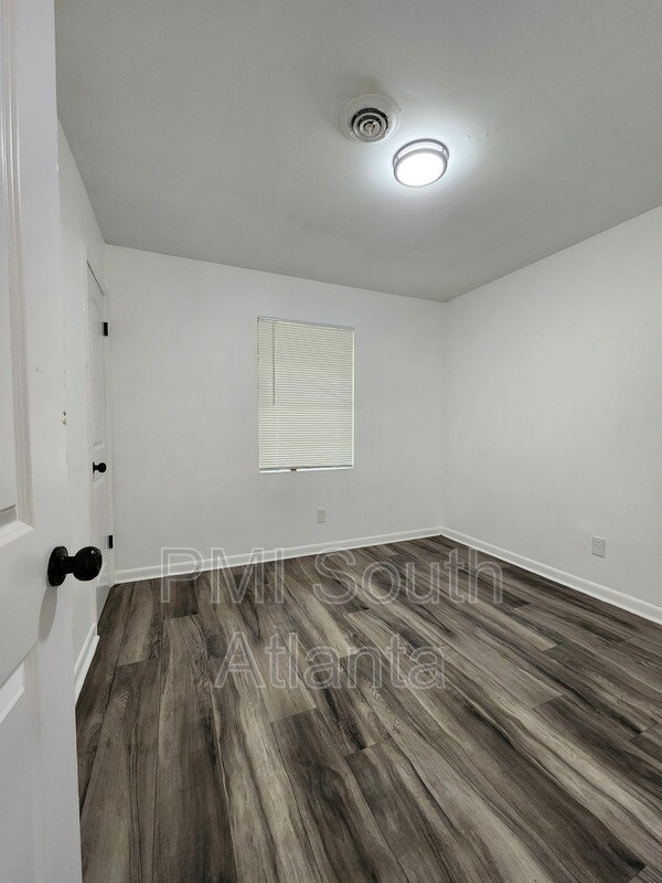 Building Photo - 6410 Raymond Terrace