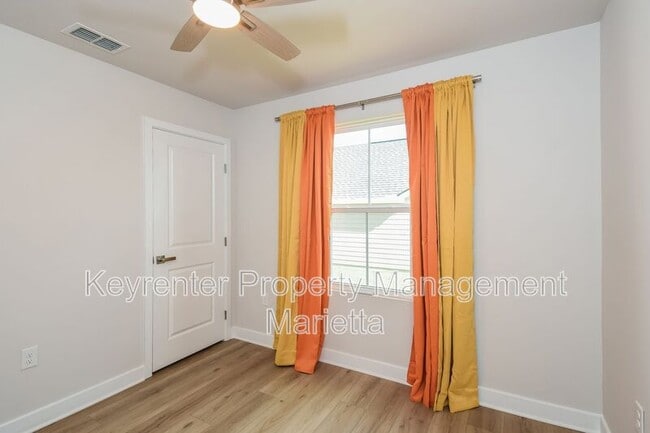 Building Photo - 185 Oakleigh Dr