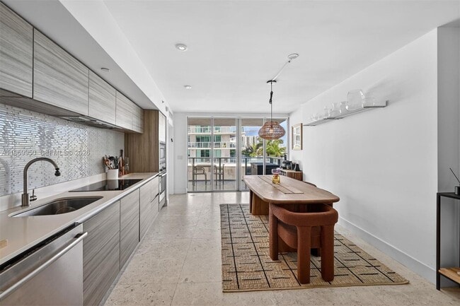 Building Photo - 6620 Indian Creek Dr