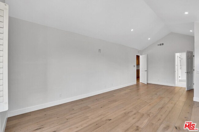 Building Photo - 24701 Cll Conejo