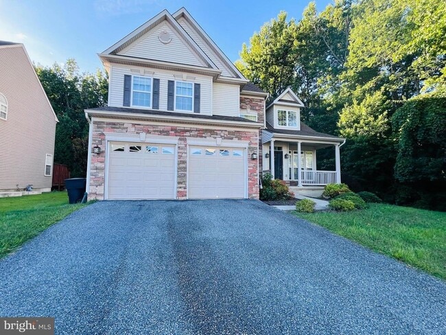 Primary Photo - 115 Topaz Cir