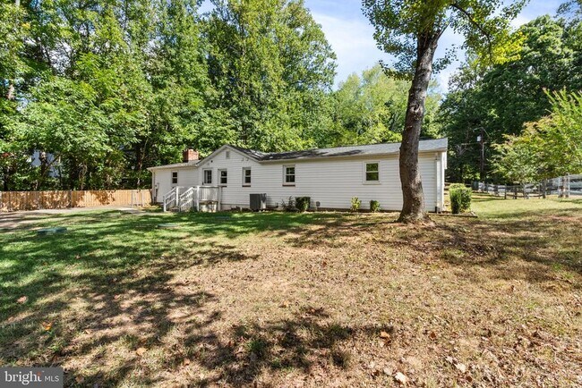 Building Photo - 124 Winding Creek Rd