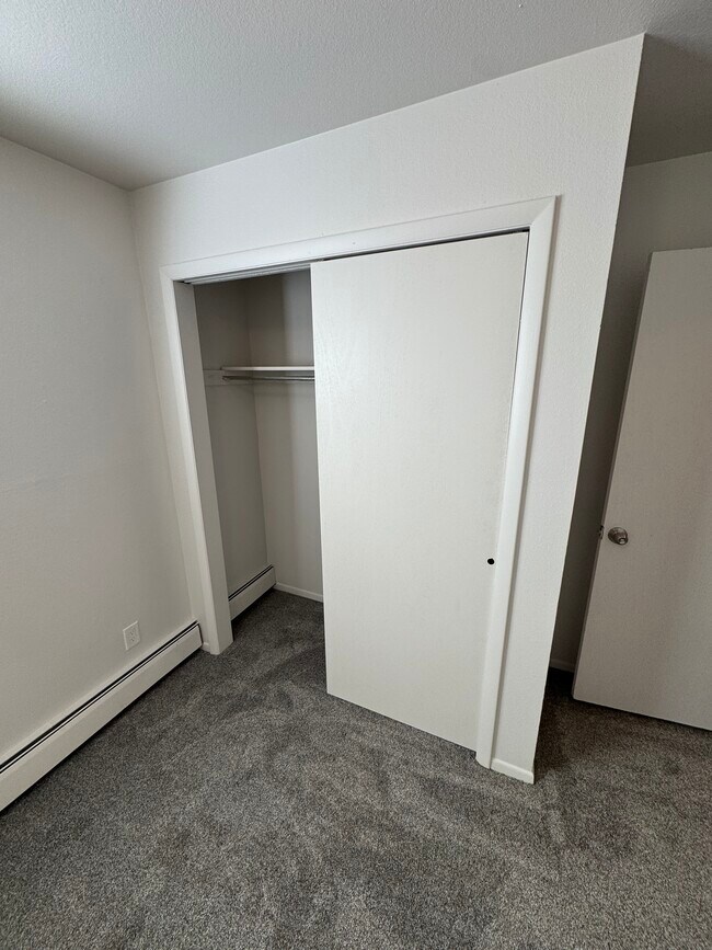 Closet2 - 376 Jefferson St